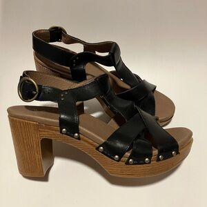 Dansko Black Leather strappy Sandals Chunky Heels 40 9 9.5 classic